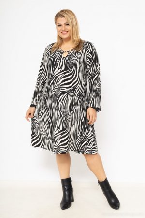 Robe grande taille zèbre